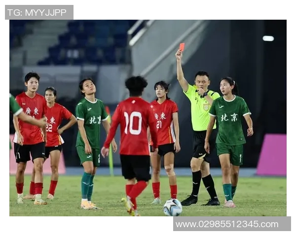 赛后分析:北京足球队与深圳足球队的表现与状态对比解析